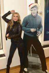 th_324249787_carmen_electra_at_the_sirius_xm_studios_in_nyc_08_122_124lo.jpg