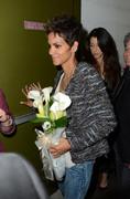 th_61745_HalleBerryVariousCandids201317_122_30lo.jpg