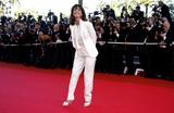 th_33951_Sophie_Marceau_Zodiac_premiere_in_Cannes_17mai07_09_122_740lo.jpg